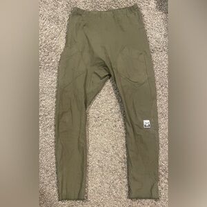 Seed | The Antidote | Color: Green | Size: Medium